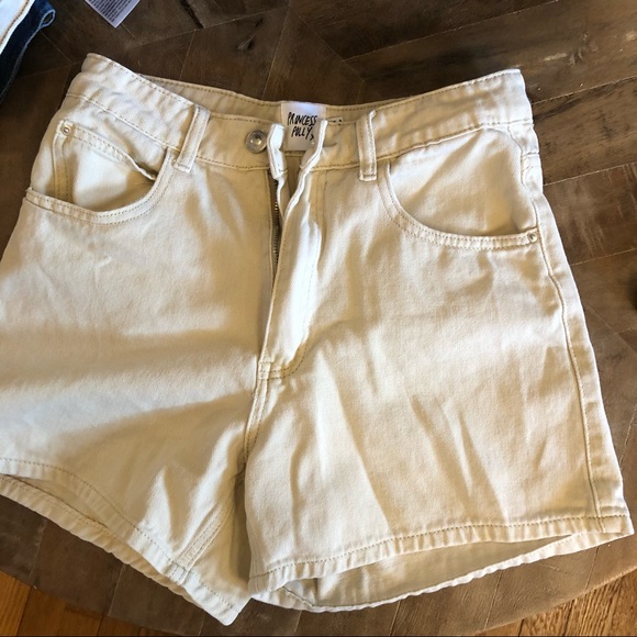 Princess Polly Shorts - Picture 2 of 4